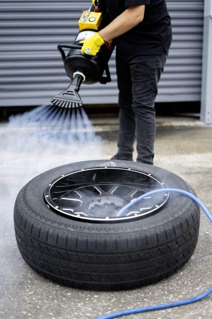 CycloBurst Barrel in use seating a tire bead